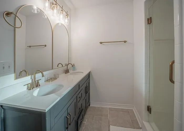 Golf Course Escape 3 Bedroom 3ba Holiday home Pensacola